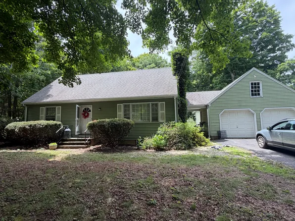 83 Burnham Rd, Avon, CT 06001