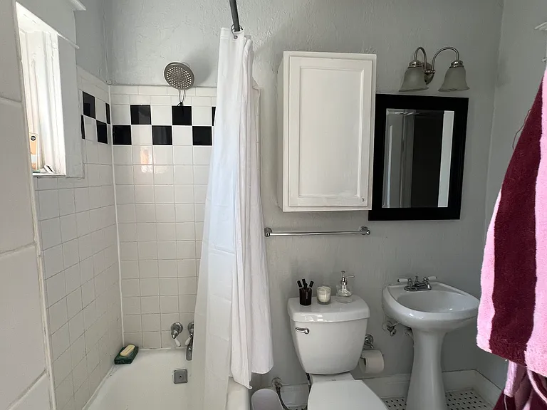 5602 Worth St — Photo 20