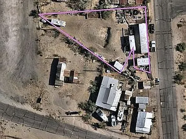 215 S Main St, Searchlight, NV 89046