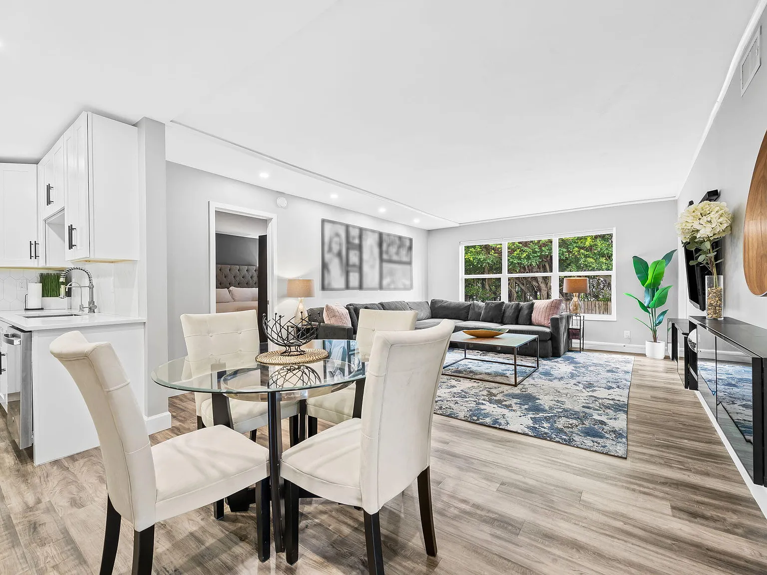 3 bed, 2.0 bath, 1390 sqft, $3,000 — Photo 1