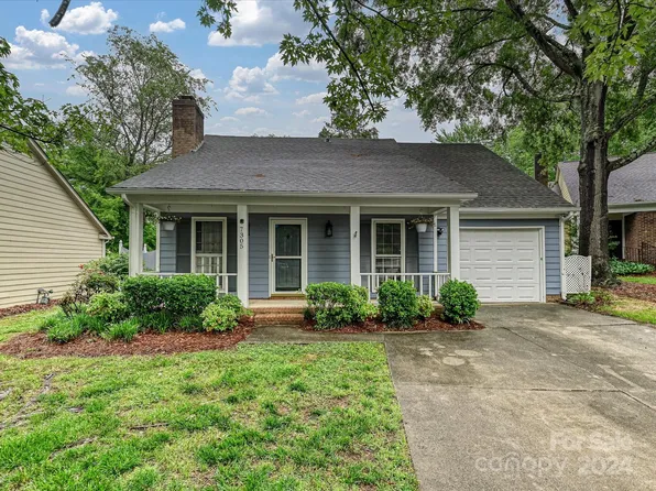 7305 Leacroft Ct, Charlotte, NC 28226