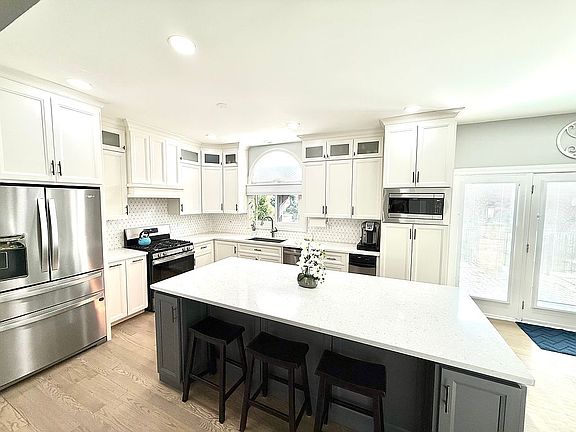 5th image of 14152 Aldwych Dr