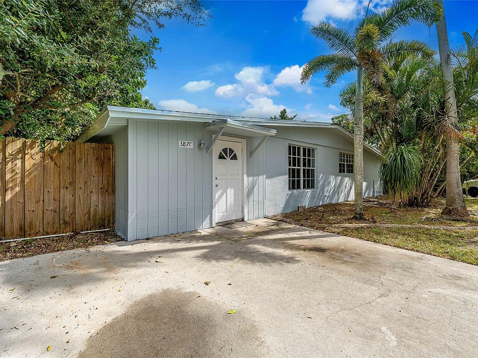 1st image of 3870 SW 61st Avenue