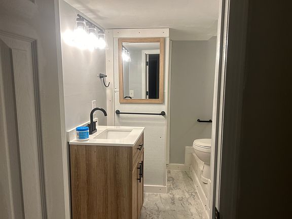 4th image of 1971 Smith St #1A