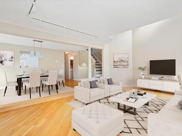 310 Erin Rd, Stoughton, MA 02072