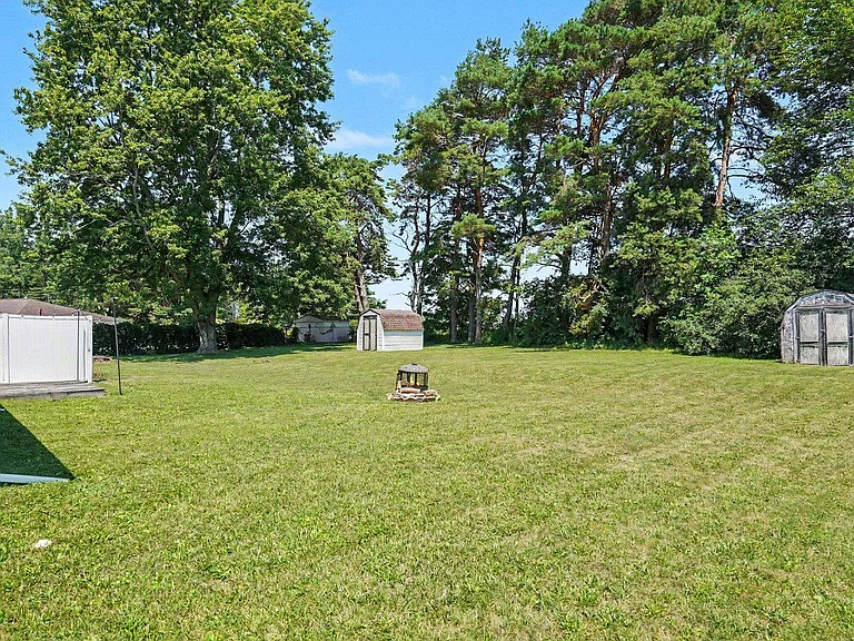 8978 Delwood Dr — Photo 14
