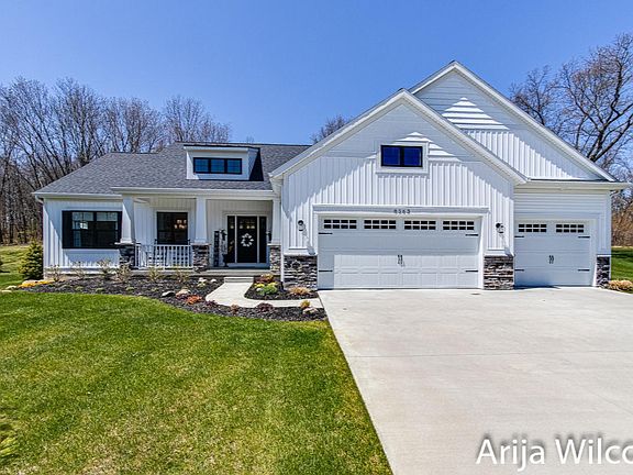 2nd image of 8563 Camelot Dr NE