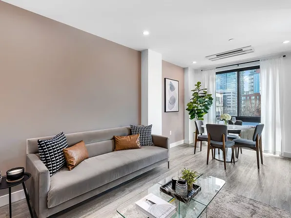 46-40 Vernon Blvd #4B, Long Island City, NY 11101