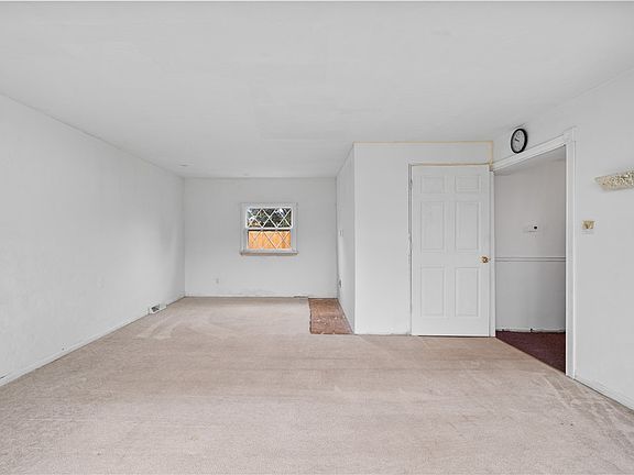 17th image of 123 Lincoln St