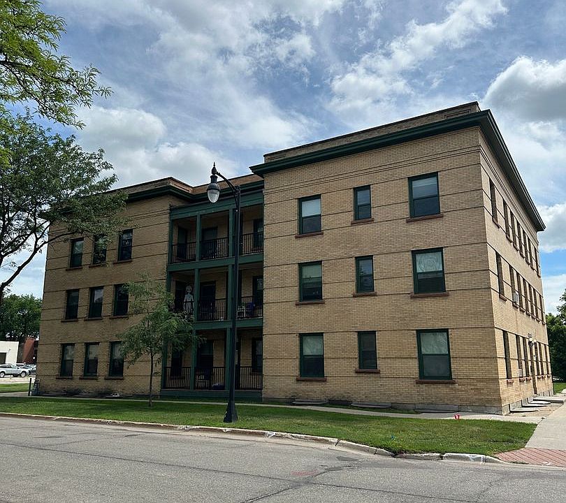 1st image of 102 9th St S APT 6