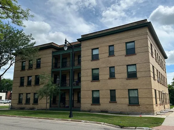 Wellington, 102 9th St S APT 6, Fargo, ND 58103