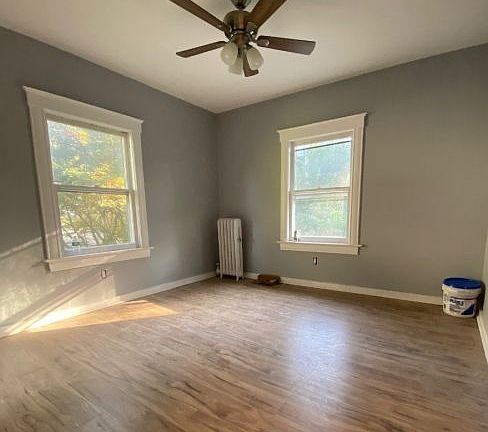 3rd image of 10 Park Rd