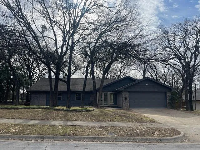 671 Springhill Dr
