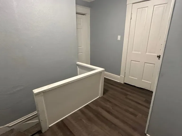 614 N Michigan St — Photo 16