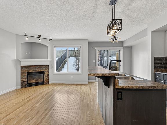 4th image of 95 Hartwick Loop