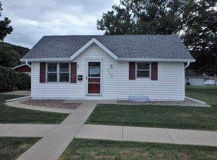 1104 Jefferson Ave, Bellevue, IA 52031