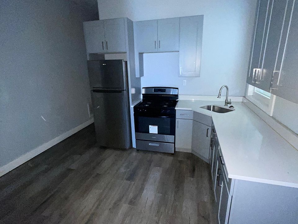 1st image of 467 Ferry St #1F