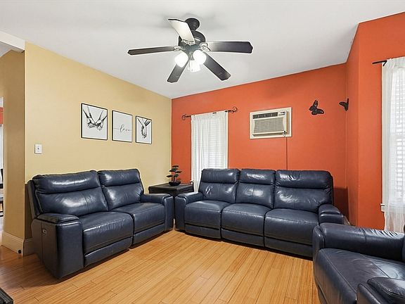 3rd image of 31 Russell St