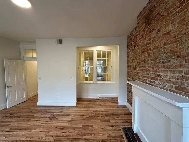 1307 Main St — Photo 7
