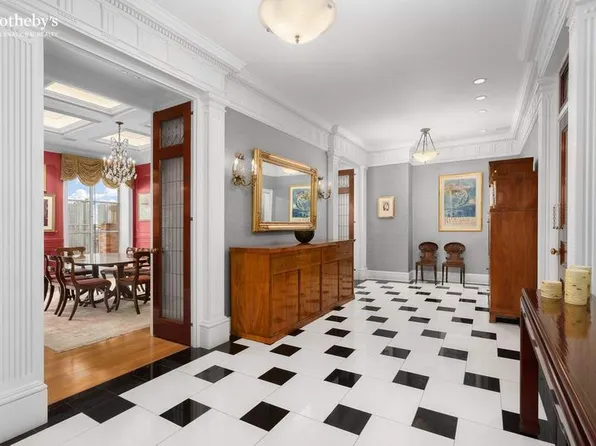 435 East 52nd Street 14G image 2 of 23