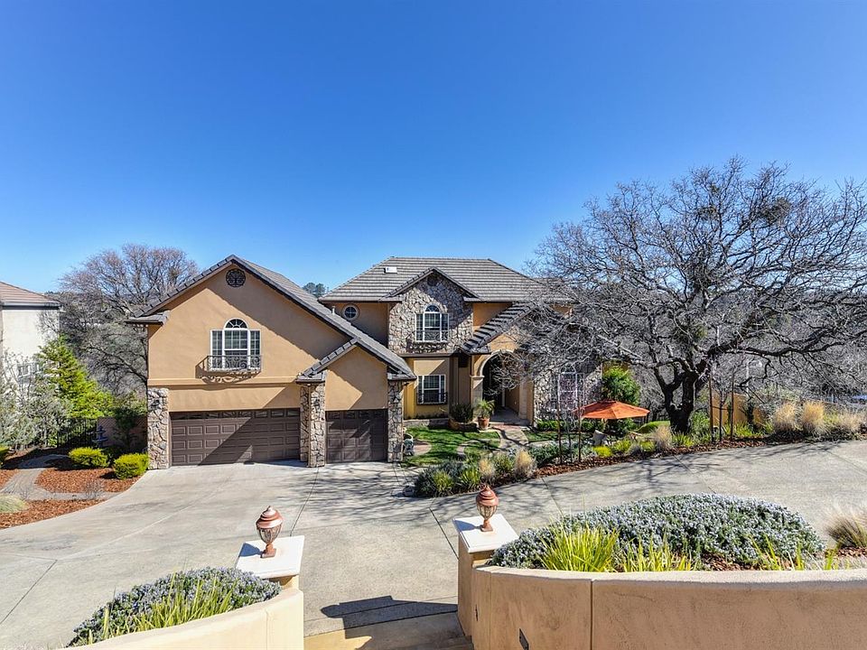 1st image of 6 Guadalupe Dr