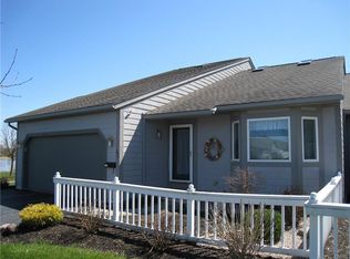 258 Oarlock Cir, East Syracuse, NY 13057
