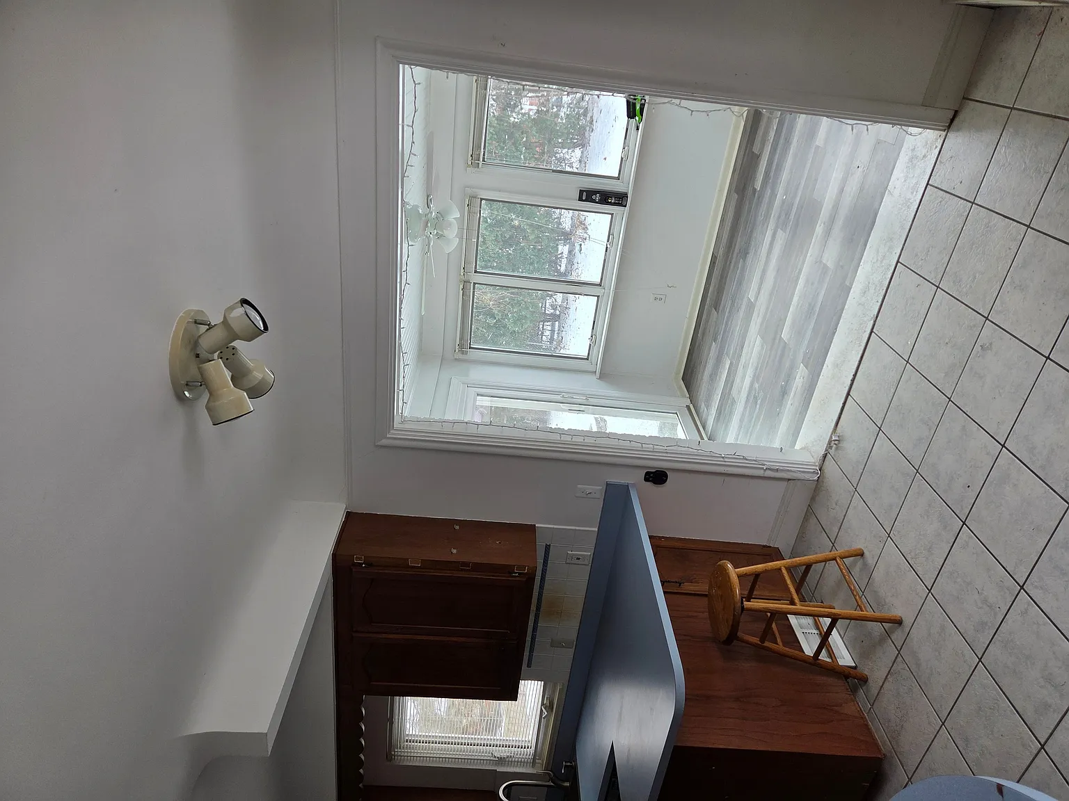 2 bed, 1.0 bath, $2,200 — Photo 2