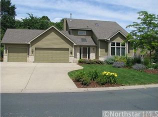 1000 Bluff Pass N, Chaska, MN 55318