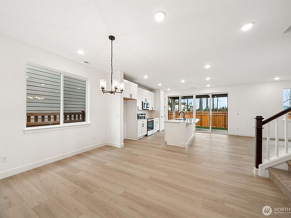 5th image of 20226 150th Street E #599