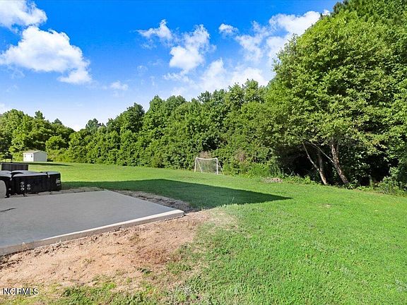 5th image of 212 Timberline Oak Drive