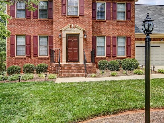 3rd image of 1051 Camden Hill Ct