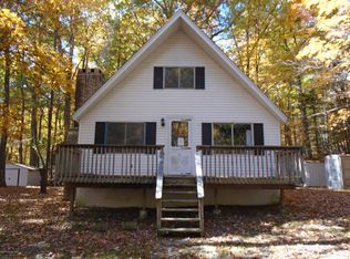 140 Fairview Dr, Dingmans Ferry, PA 18328