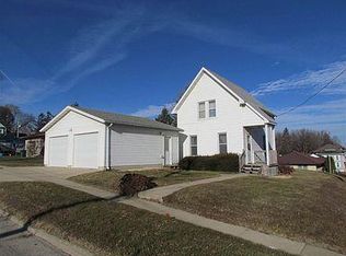 303 N Main St, Monona, IA 52159