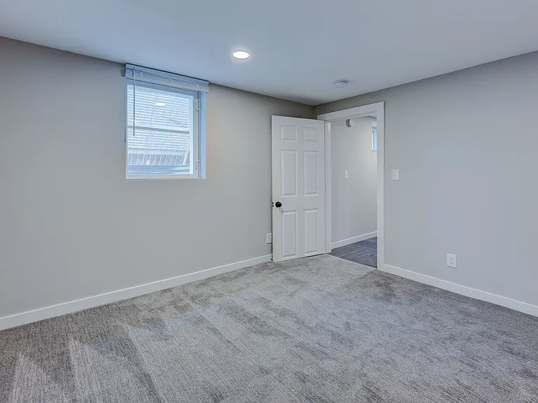 3427 Cuming St — Photo 7