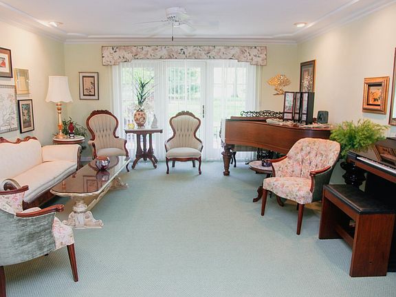 3rd image of 3001 Countryside Ln