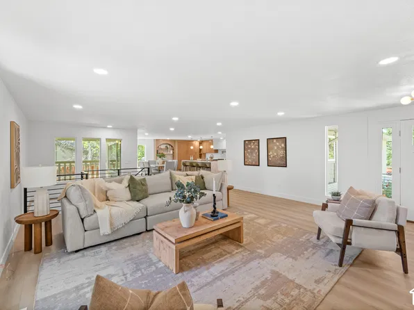 2096 E Linden Cir, Holladay, UT 84121