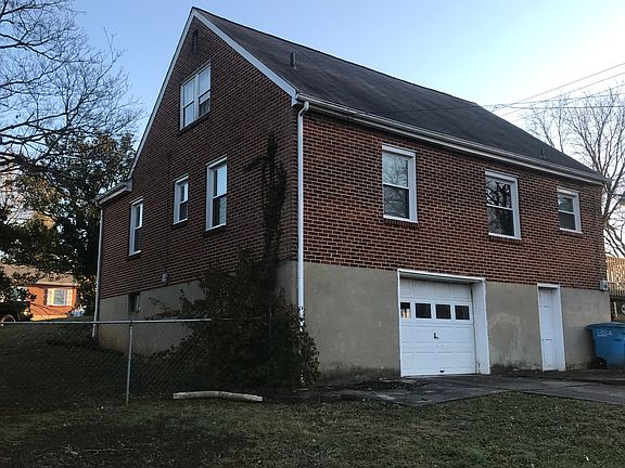 3rd image of 2604 Ravenwood Ave NW