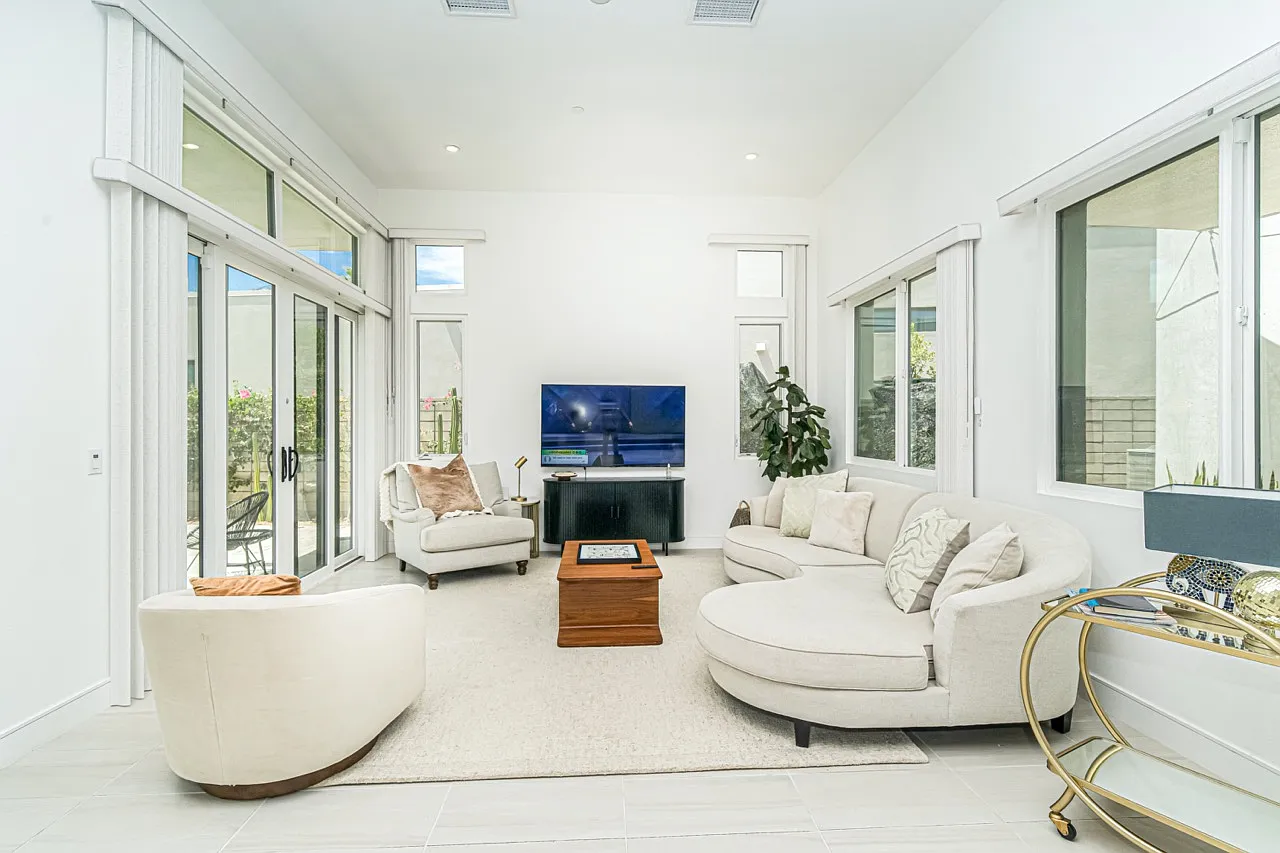 3 bed, 1894 sqft, $5,800 — Photo 2