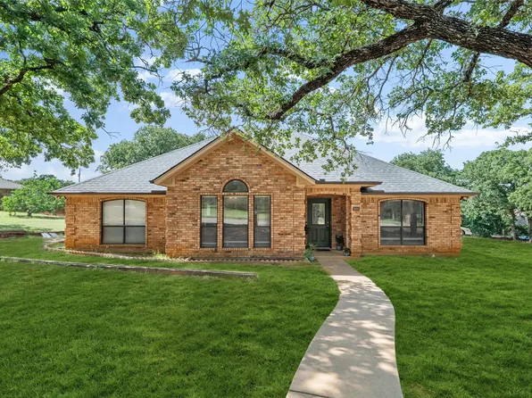 604 Willow Bend St, Cleburne, TX 76031