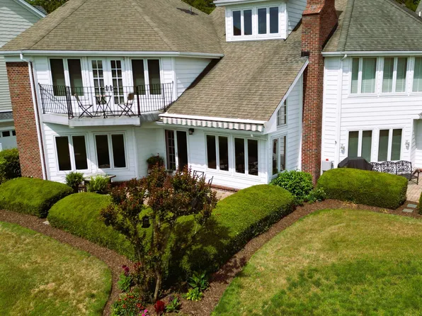 115 Country Club Drive #104, Hertford, NC 27944