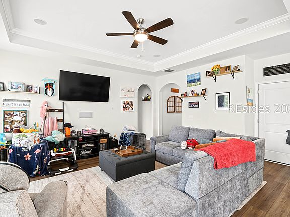 5th image of 105 Grange Ln