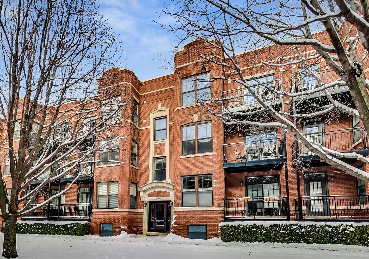 2709 N Mildred Ave APT 2B, Chicago, IL 60614 | Zillow