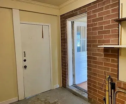3 bed, 1.0 bath, 932 sqft, $1,675 — Photo 4