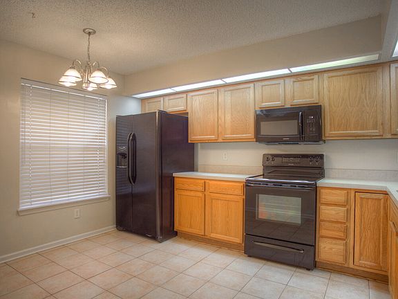 2nd image of 3374 Guernsey Ct