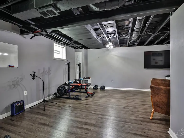 8651 Wicklow Ave — Photo 22