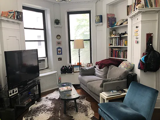 Rented by R New York | media 33