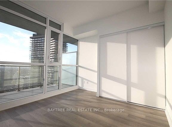 4th image of 290 Adelaide St W #3802