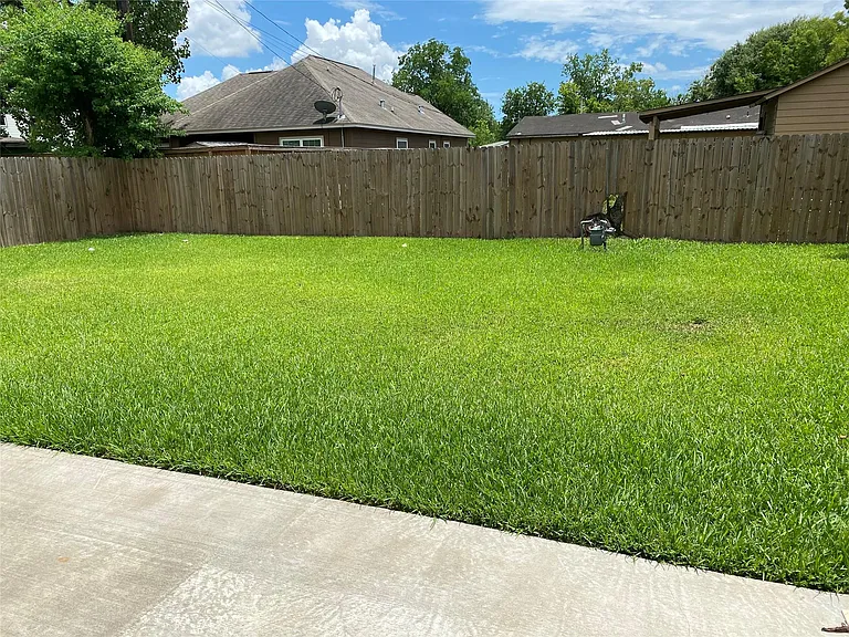 5018 Kenilwood Dr — Photo 9