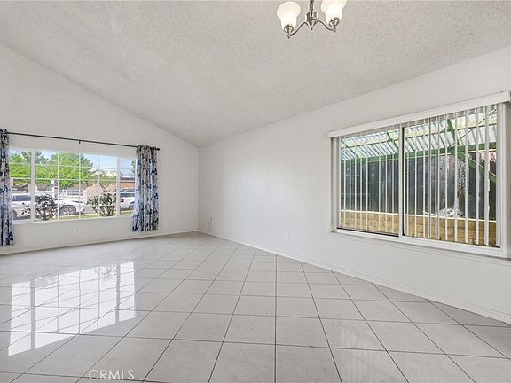 4th image of 6266 Shaker Dr