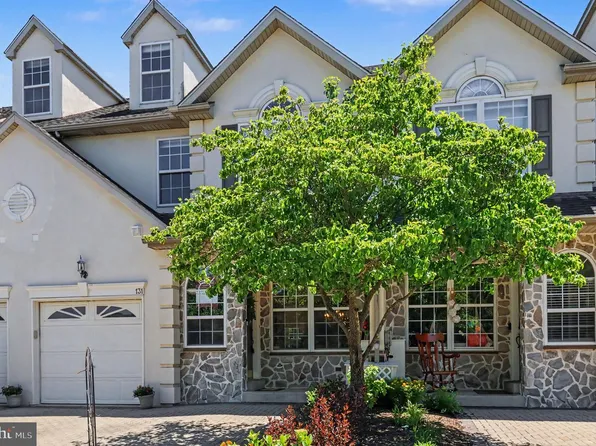 131 Meadow View Ln, Lansdale, PA 19446